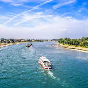 images/galerie-300/schiffrundfahrt-speyer-pfaelzerland-altrheinfahrten-09.jpg#joomlaImage://local-images/galerie-300/schiffrundfahrt-speyer-pfaelzerland-altrheinfahrten-09.jpg?width=300&height=300